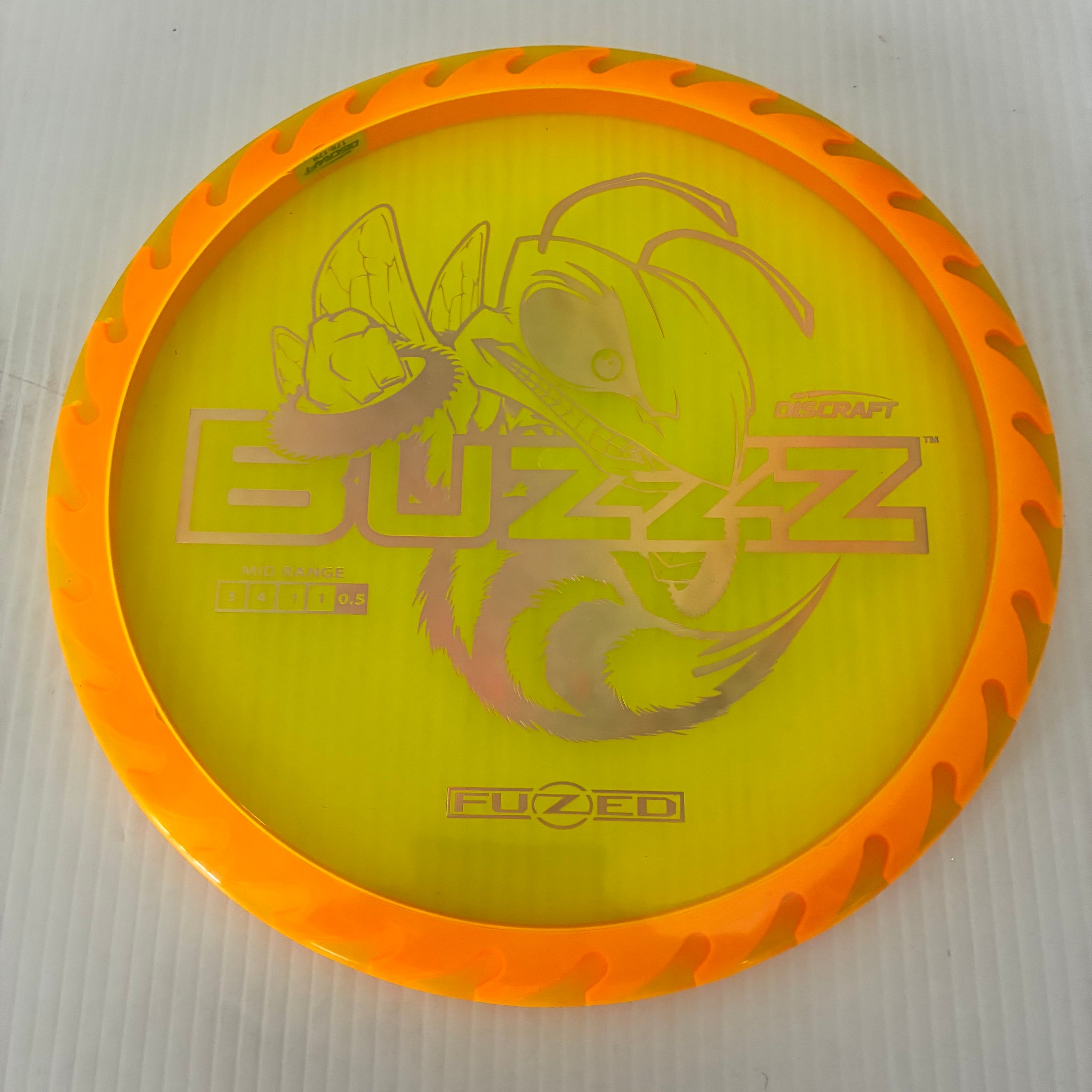 Discraft Z Fuzed Saw Pattern Buzzz 5/4/-1/1 (Lighterweights)