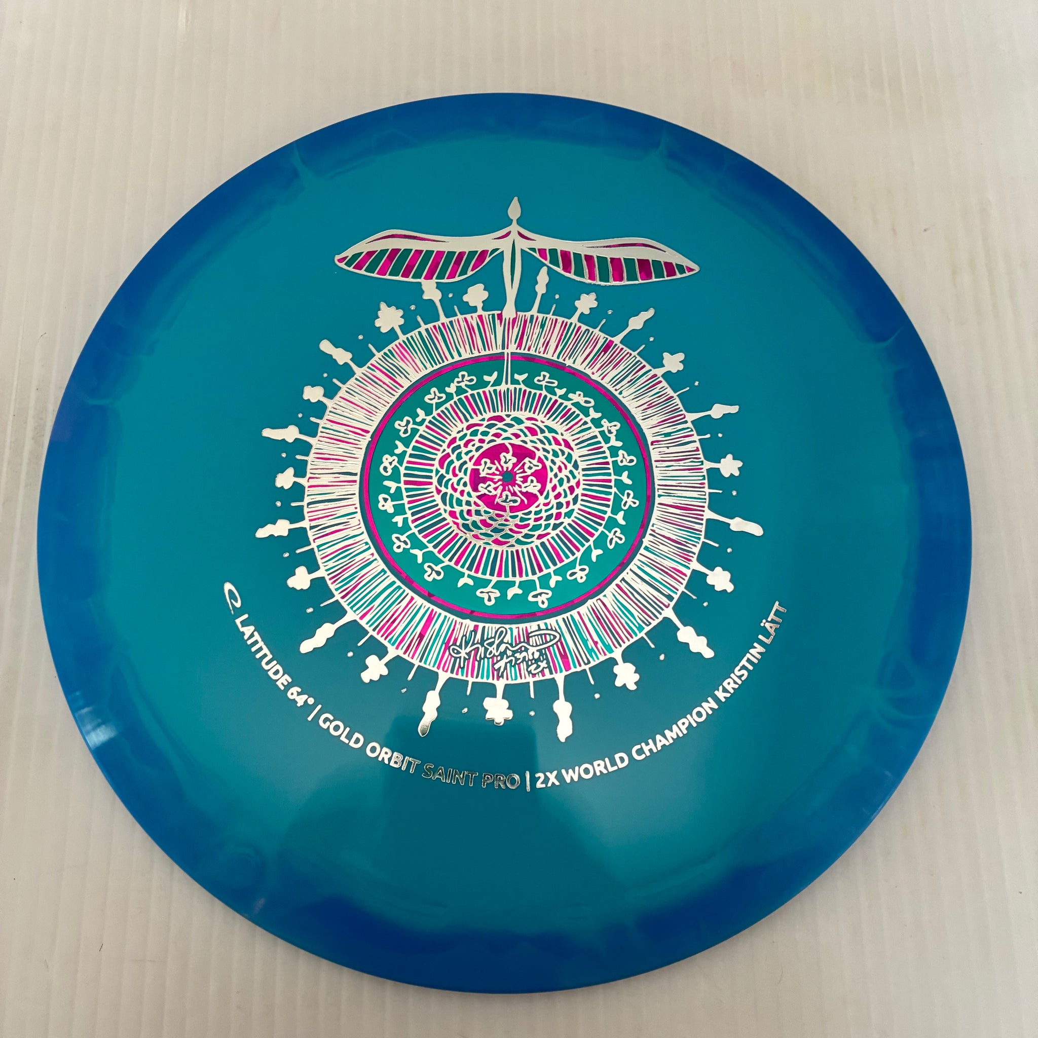 Latitude 64° 2026 Kristin Lätt Team Series Gold Orbit Saint Pro 8/5/-0.5/2