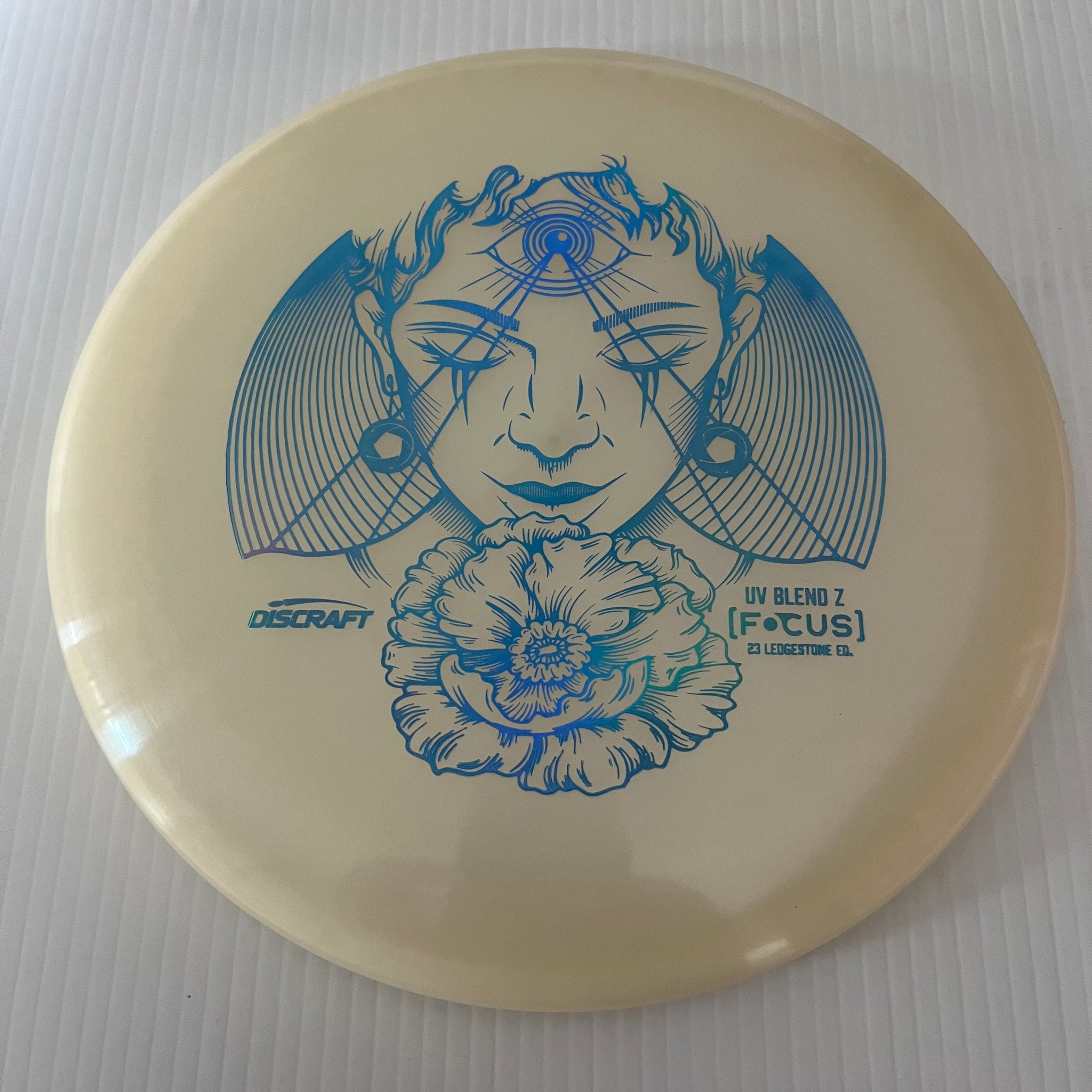 Discraft 2023 Ledgestone UV Z Focus 2/2/-1/2