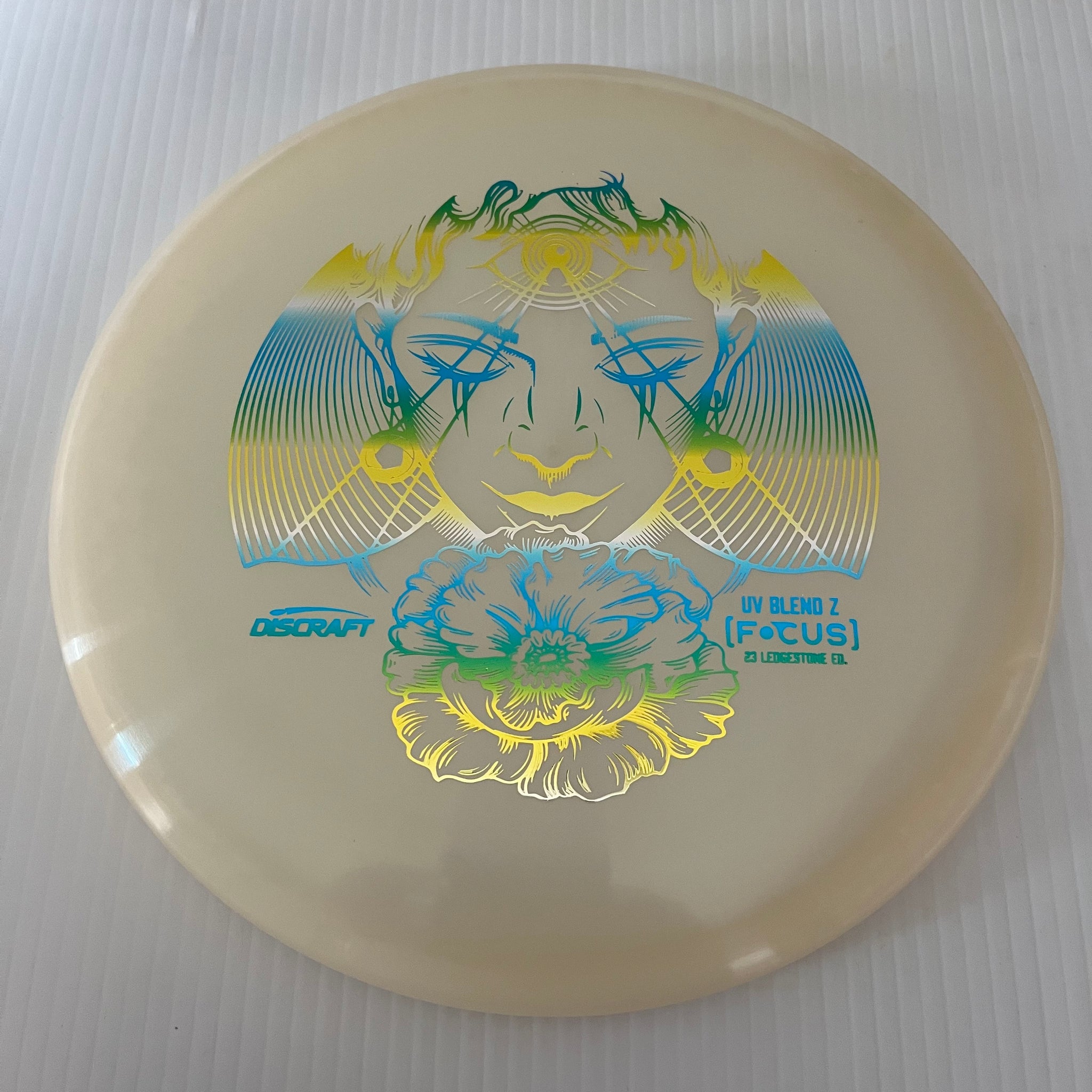 Discraft 2023 Ledgestone UV Z Focus 2/2/-1/2