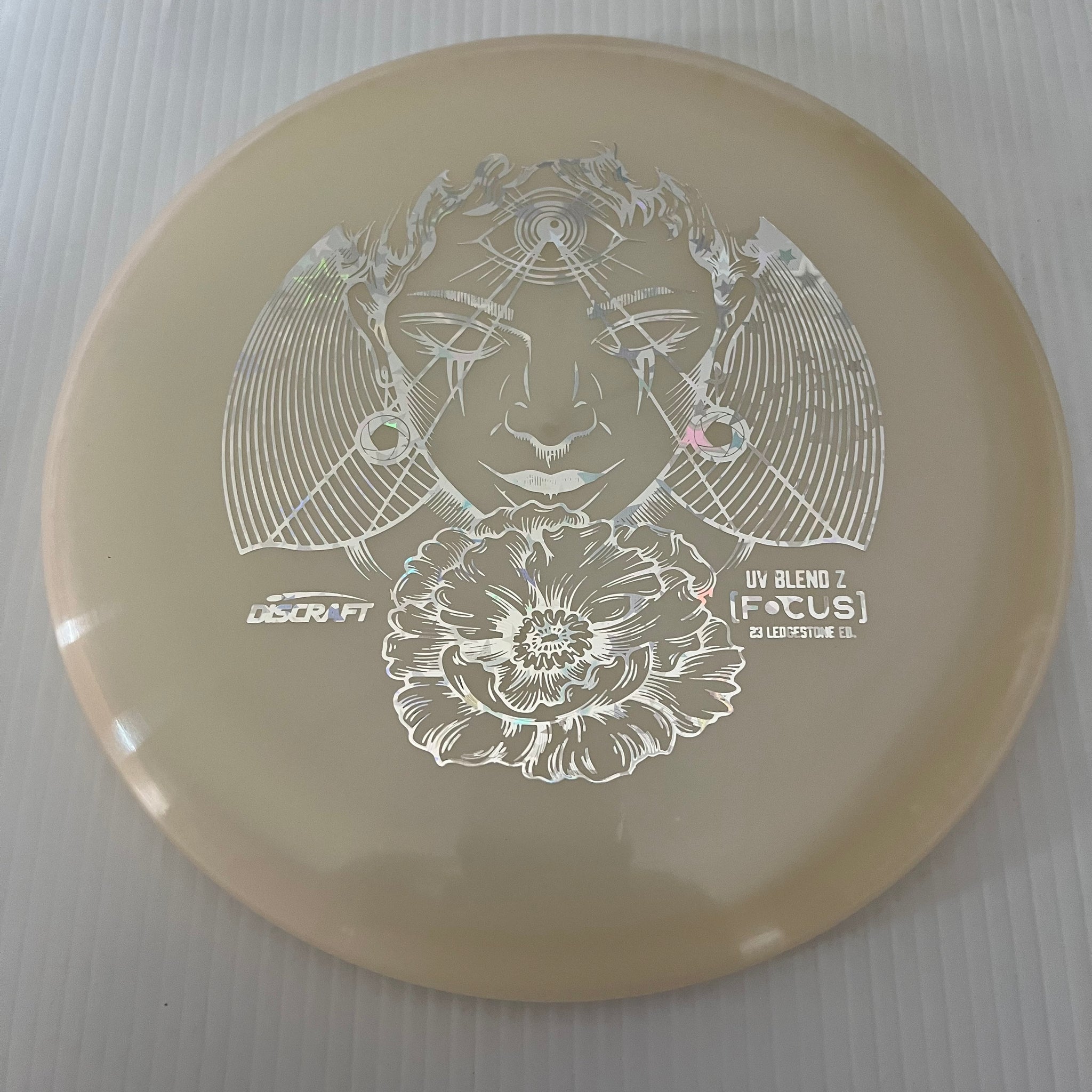 Discraft 2023 Ledgestone UV Z Focus 2/2/-1/2