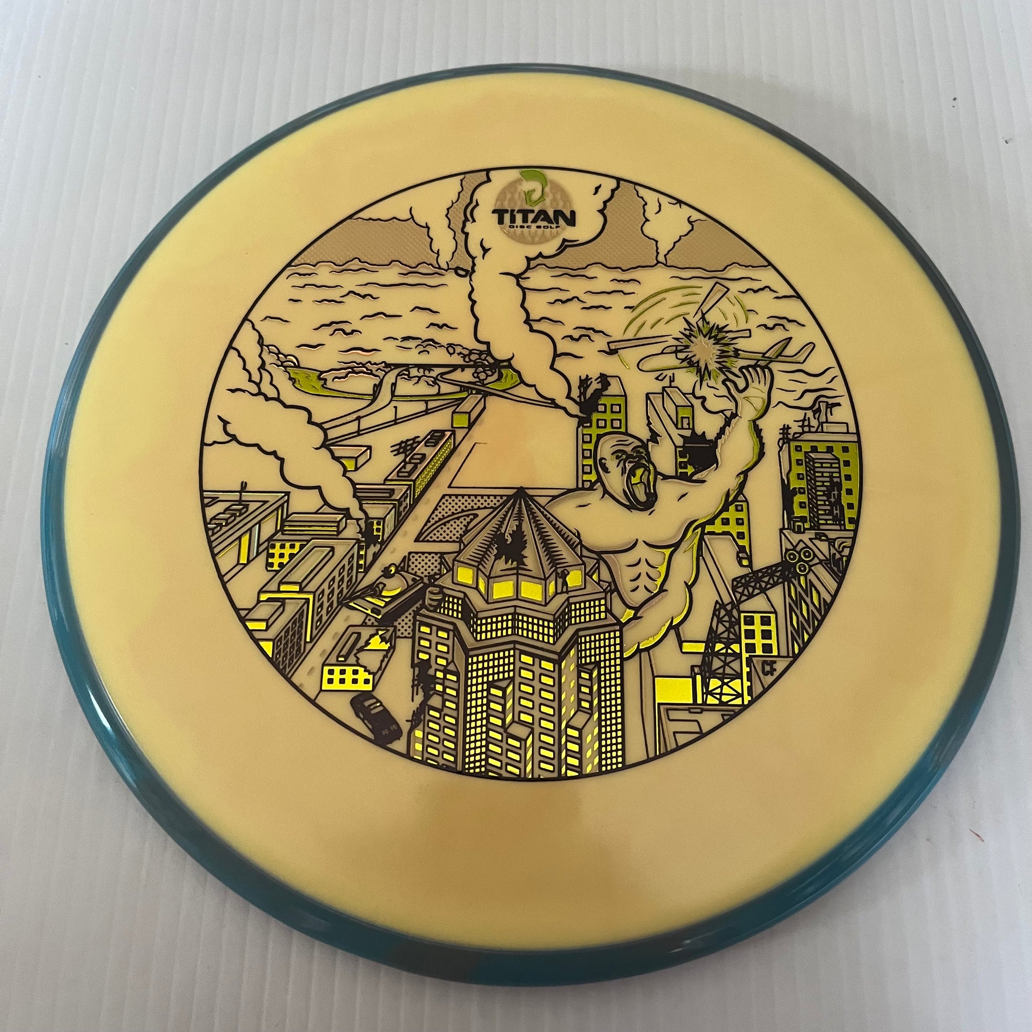 Axiom Limited Edition "King Kong Des Moines" Cory Fausch Designed Fission Hex 5/5/-1/1